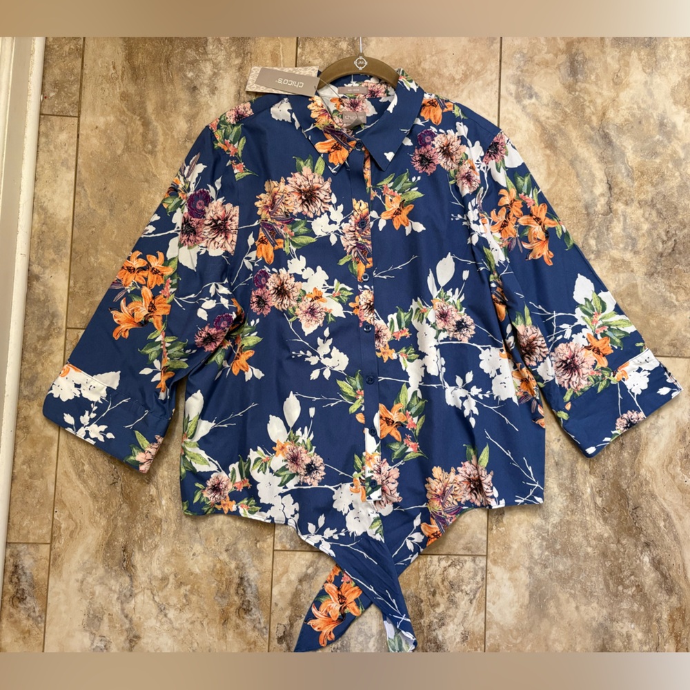 NWT CHICO'S SZ 3 (XL) NO-IRON TIE FRONT FLORAL BLOOMS BLOUSE BLUE/MULTI
